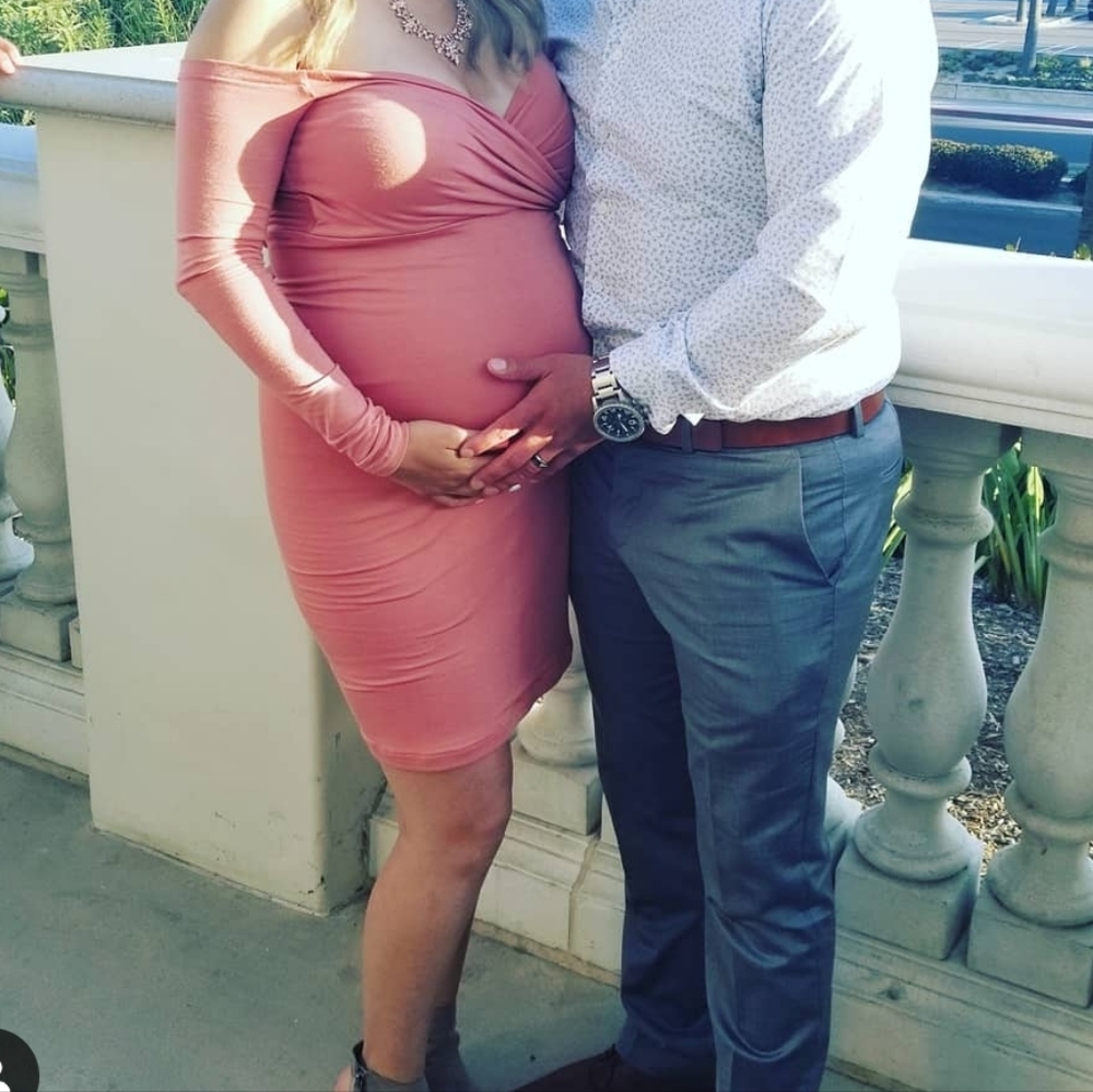 🎉 Host Pick 🎉 Sexy Mama Maternity Dress